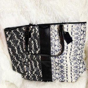 Women Coach Tote Bag